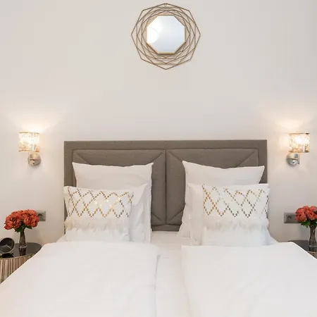 Space And Style In The Heart Of W 2br&2bt Будапешт